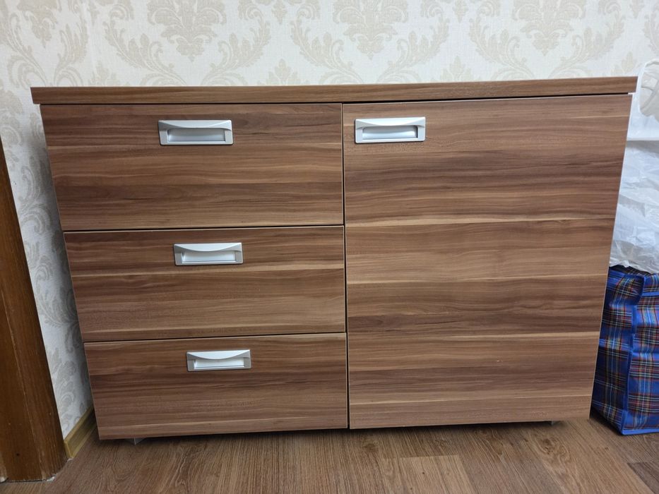 Продаётся набор мебели для спальни. Б/у