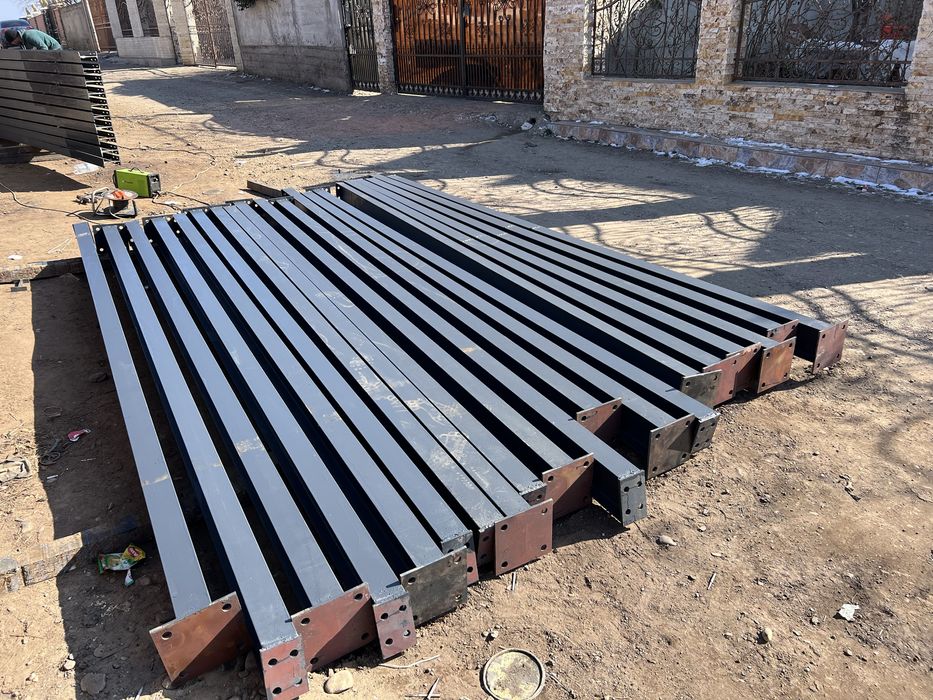 Vand hala metalica de 13 m x26 m x4 m din profil ipe de 200