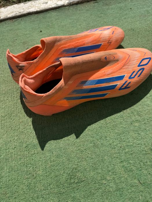 Vand ghete de fotbal, marimea 39/13 sau 40 nike Mercurial sau Adidas
