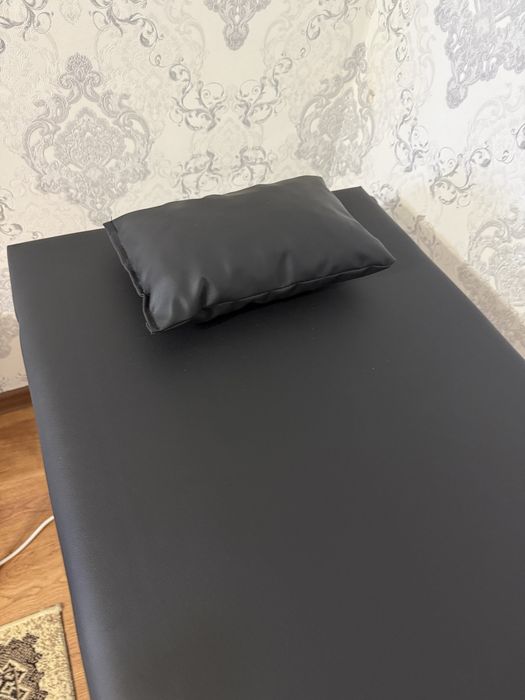 Продам новую кушетку