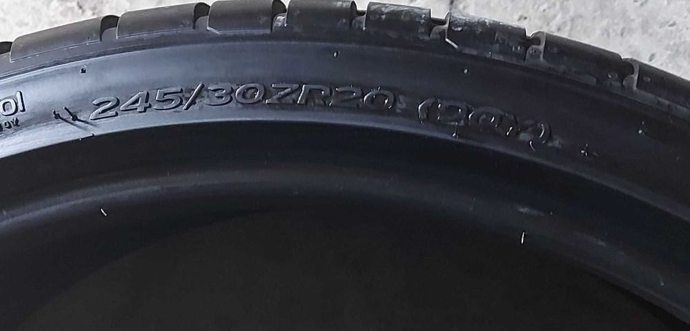 Anvelope Vara Hankook S1 Evo 245 30 R20
