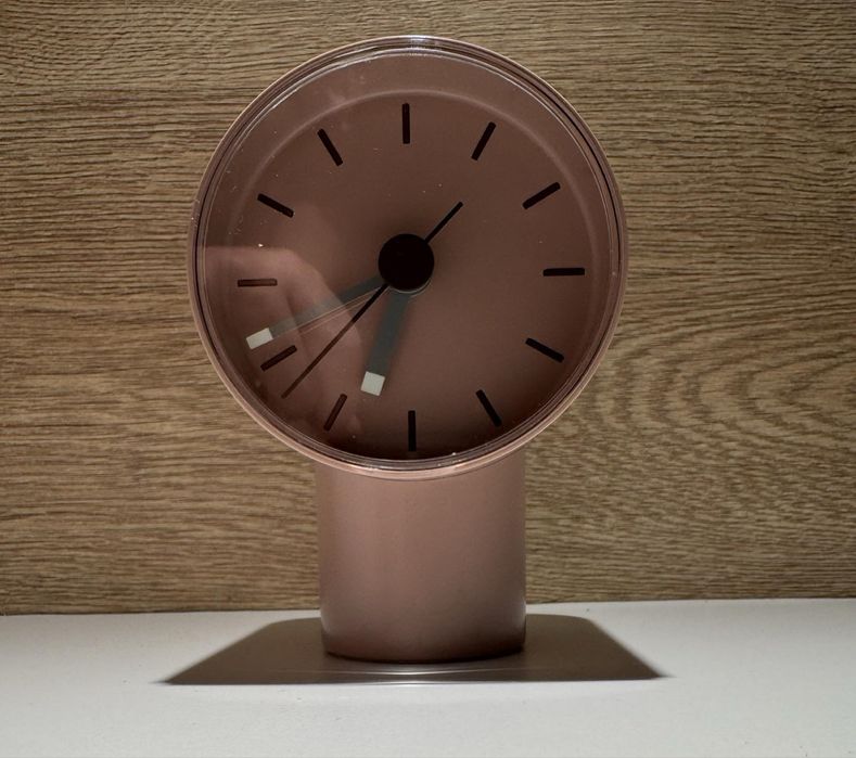 Будилник / часовник аналогов