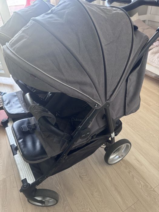Продам   Коляску для двойни Carello