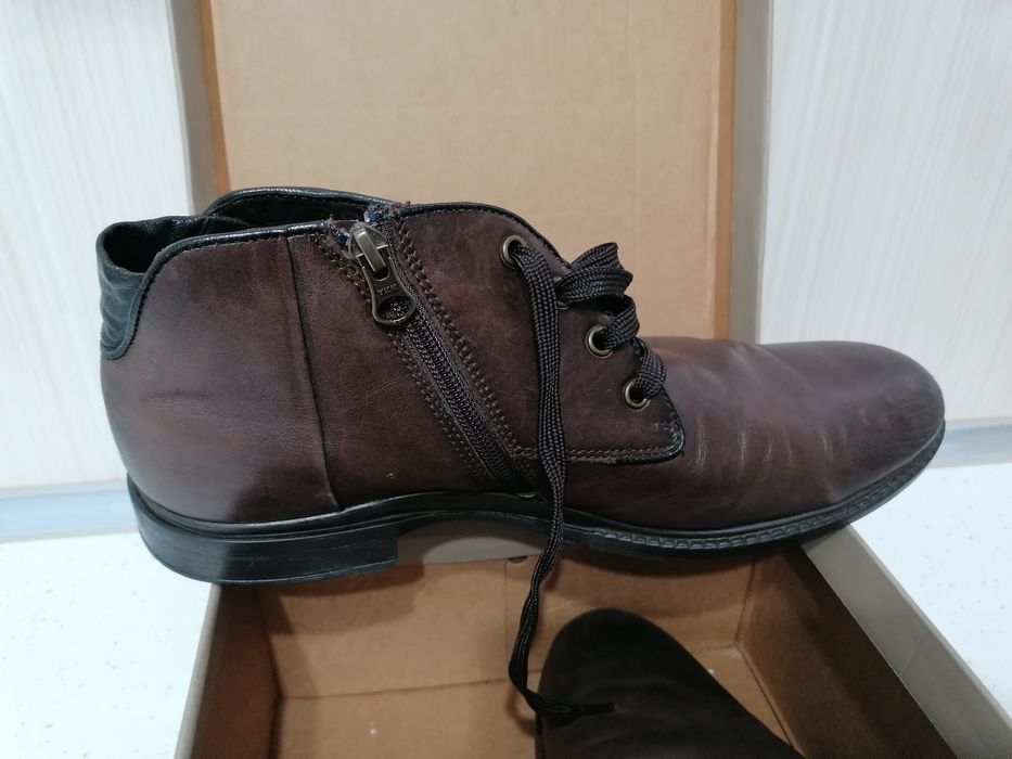 Ghete piele mărimea 43, Lasocki