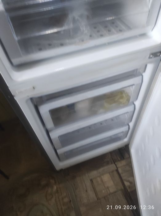Продаю холодильник