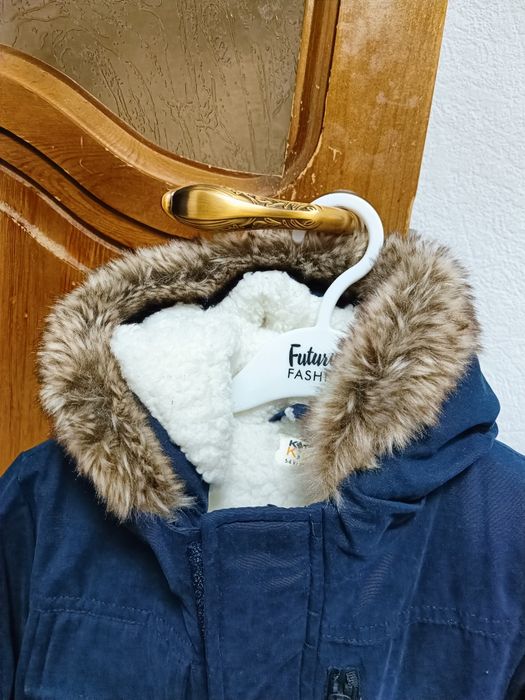 Продам детскую зимнюю куртку