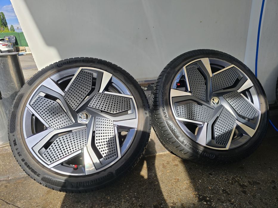 Оригинални джанти и гуми 5x112 8.5/9J 57.1мм от Skoda Enyaq VRS Coupe