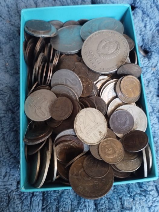 Продам старые монеты и купюры