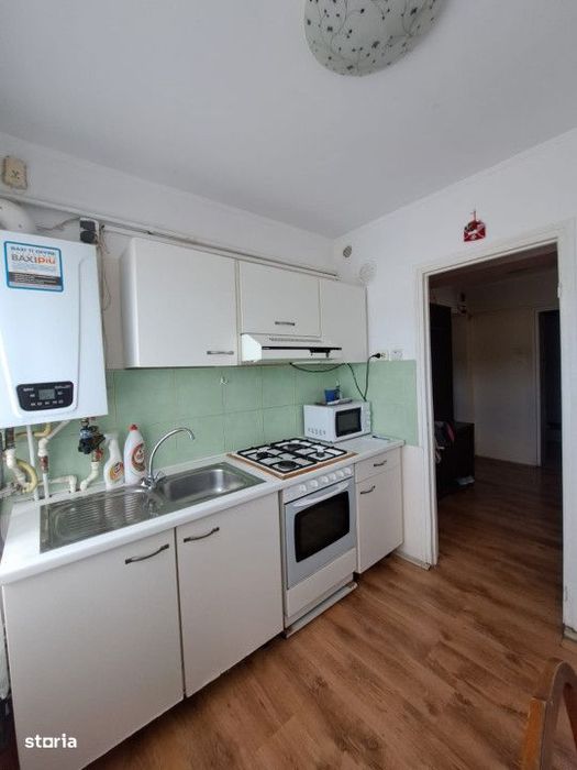 Apartament cu 2 camere decomandat, etaj 4, mobilat