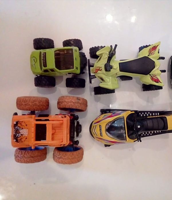 Игрушки машинки обмен