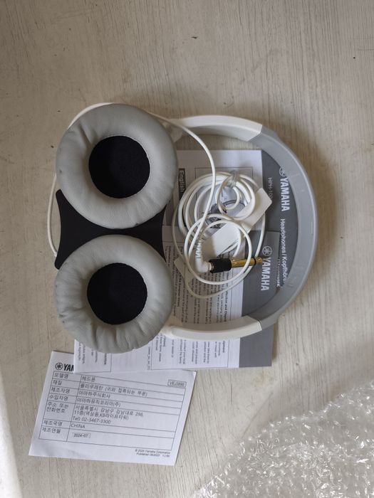 Продавам нови слушалки YAMAHA HPH-100WH