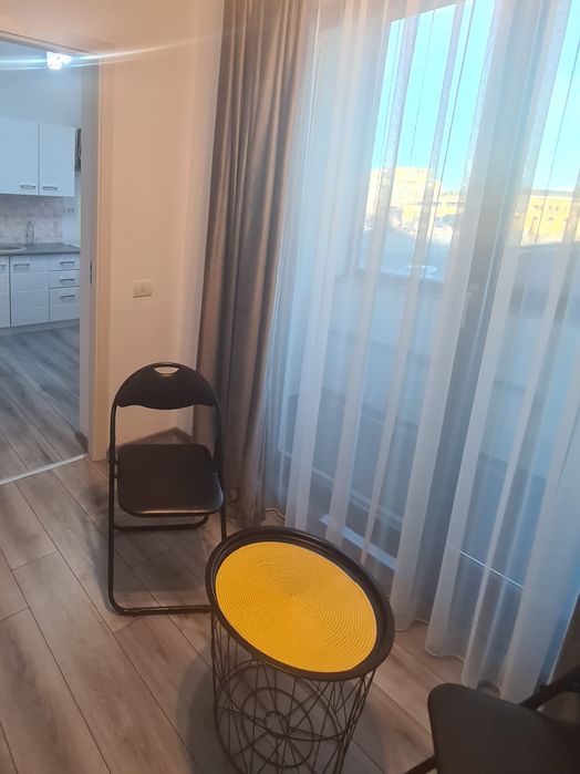 Închiriez  garsonieră