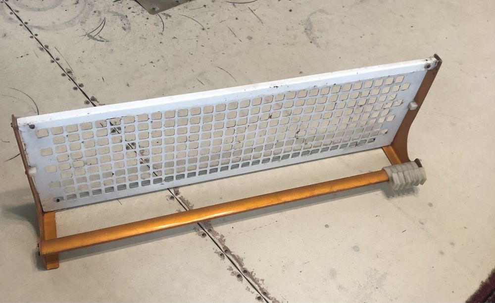 Вешалка в прихожую.