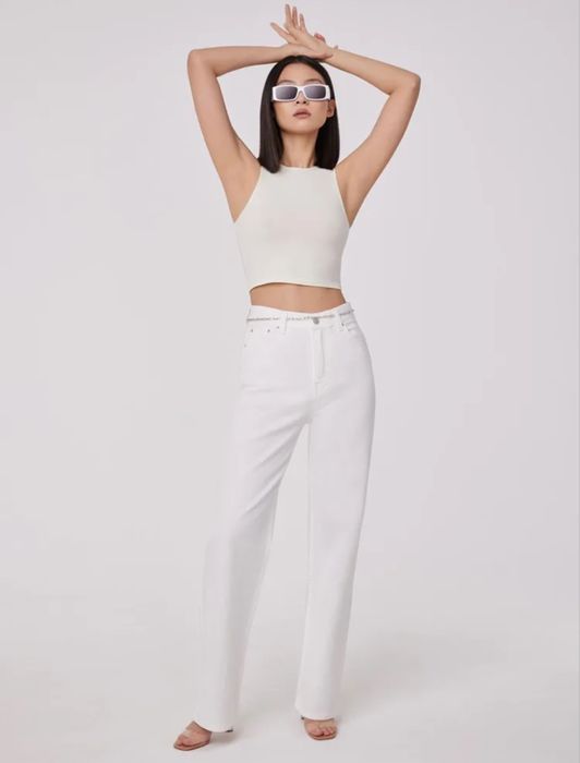 Белые джинсы