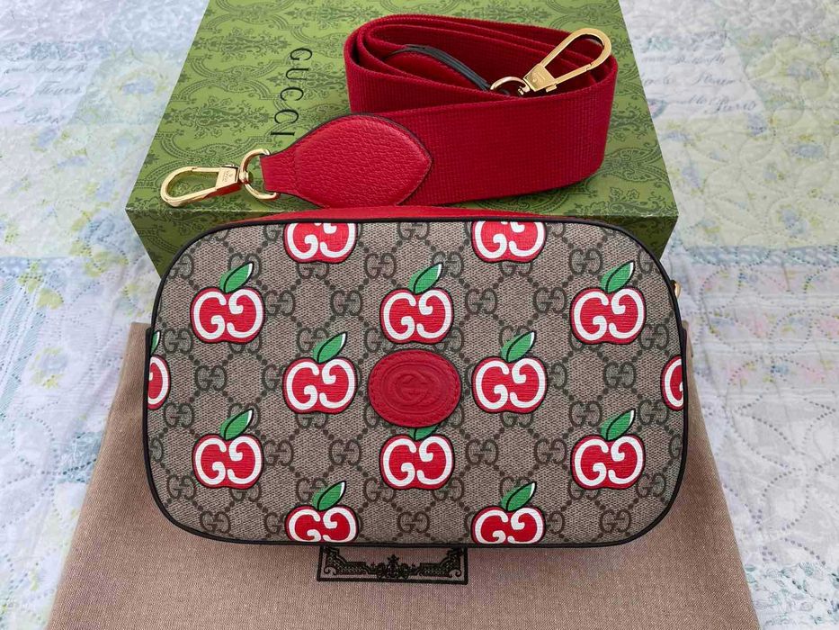 Гучи Бежова чанта Apple Принт Оригинална Gucci Червена Дръжка Gold GG