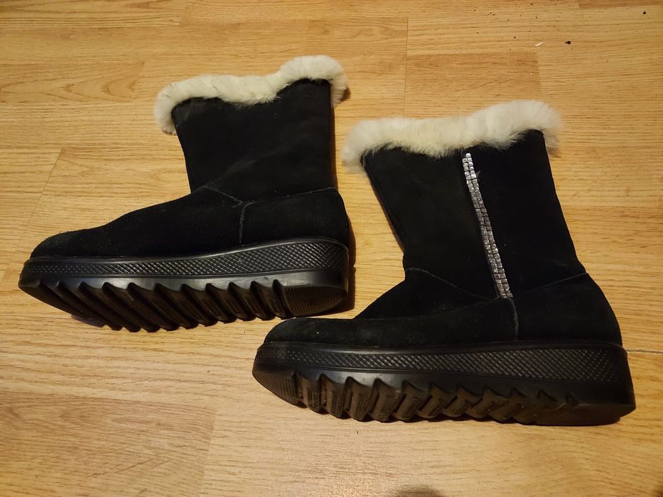 Ghete îmblănite piele întoarsă mărimea 37,5