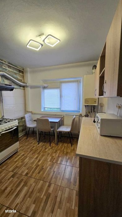 Apartament 3 camere | Decomandat | Centrala Proprie