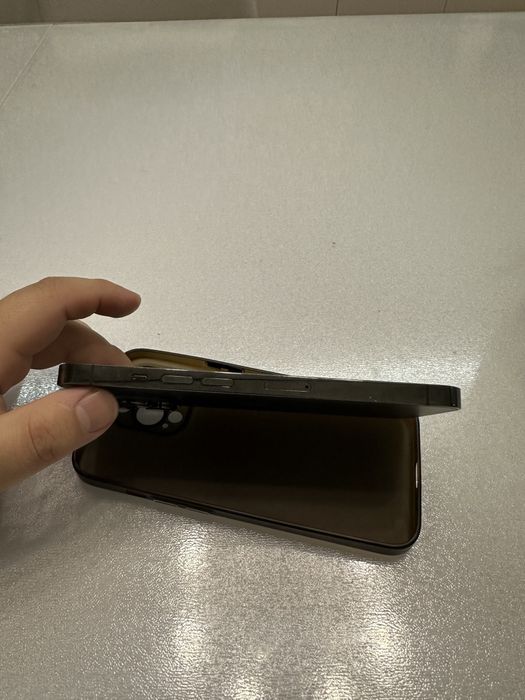 Продам Айфон 13про