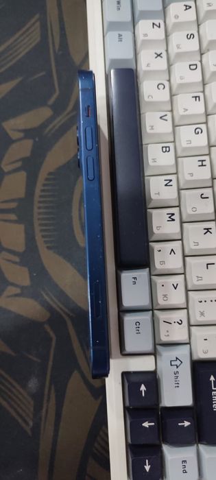 ПРОДАМ IPHONE 12 128 gb blue