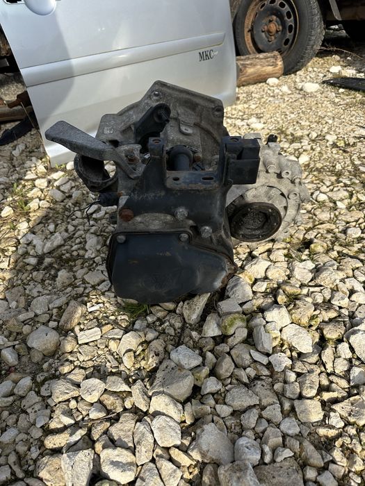 Ръчна кутия за 1.2tdi - Шкода,Сеат,Фолксваген,Ауди- 02R 301 130 B