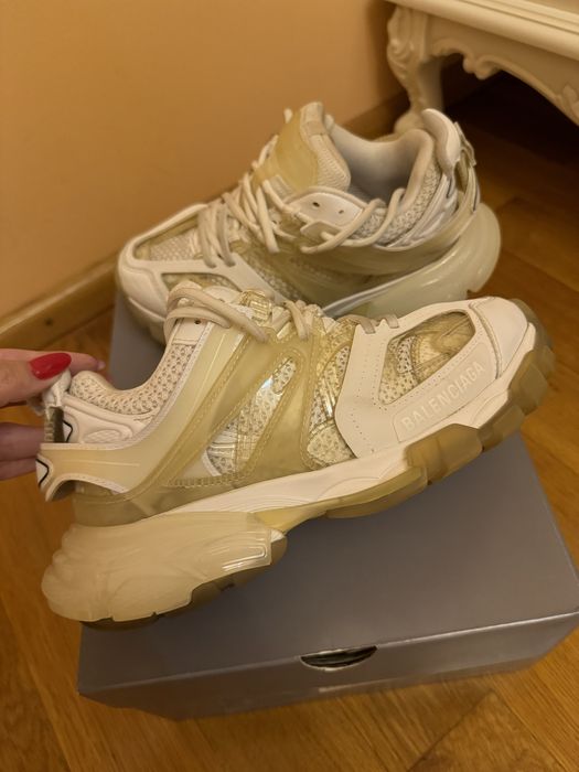 Vand adidasi Balenciaga Track