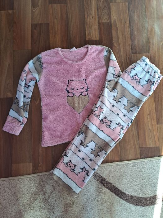 Дрехи за момичета