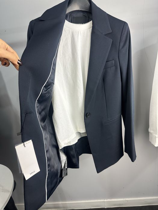 MANGO дамско тъмносиньо сако