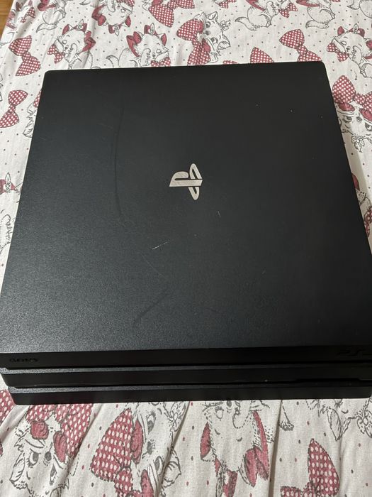 Ps4 pro cu maneta scorpion