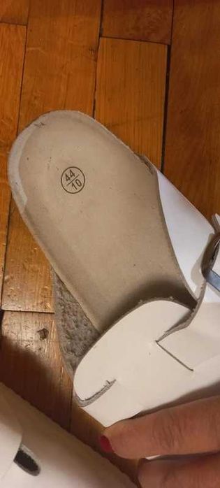 Saboți medicinali noi albi de piele 44
