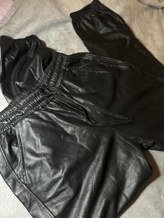 Дамски долнища и дънки