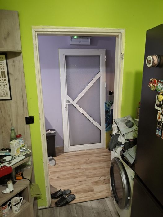 Алуминиева врата