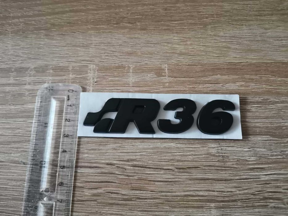 черна емблема Volkswagen R36