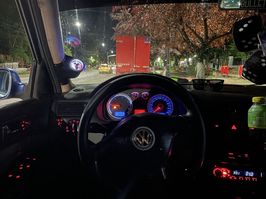 VOLKSWAGEN Golf 2000 — imagine 2