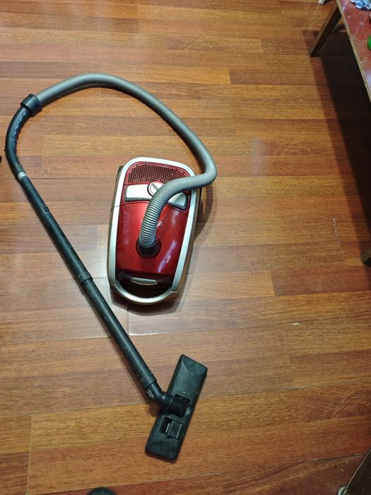 Пылесос рабочий отлично работает