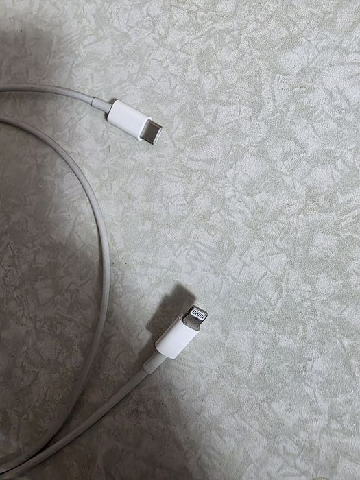 Продам Зарядку Apple Оригинал на IPHONE  15000