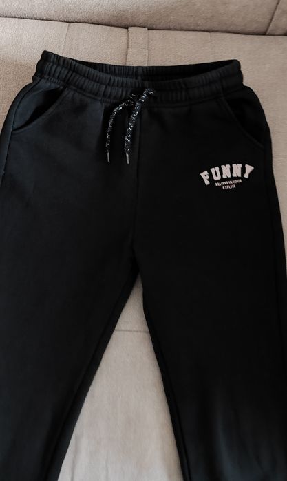 Костюм на девочку ростом 152 см