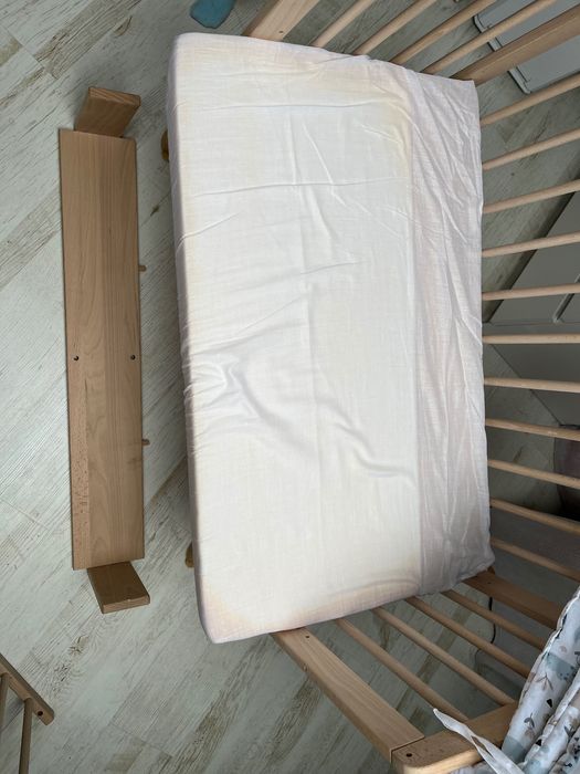 Patut Waldin cu baldachin