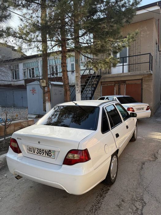 Продам машину нехиа 2