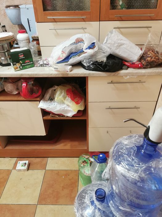 Кухоная мебель срочно!