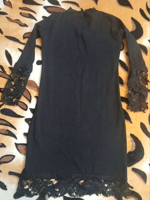 Мини черни рокли от фино трико, Модни и стилни. Една от тях е от рипс.