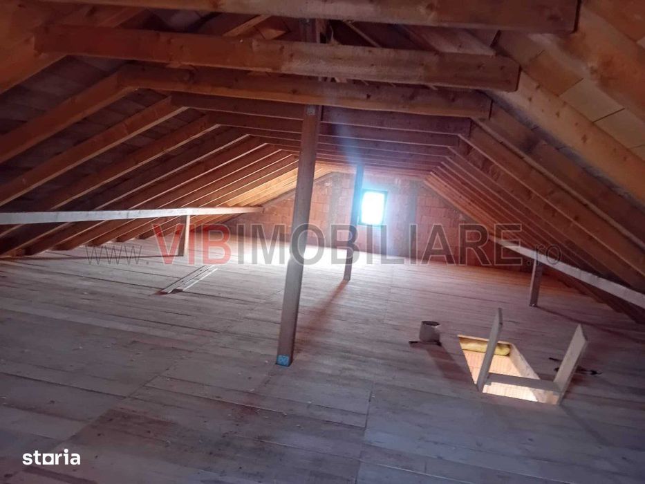 Teren intravilan 16.000 mp | Livadă mixtă | Front stradal 85 ml | Util