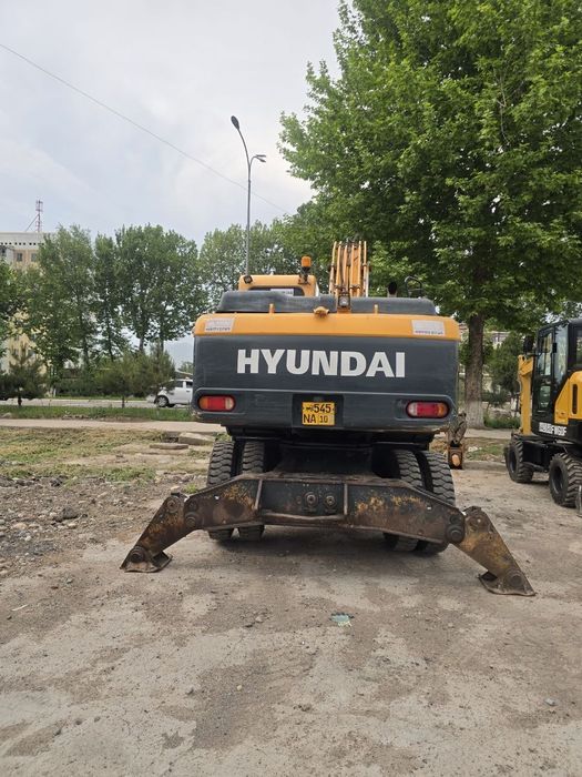 Hyundai 210 ekskavator