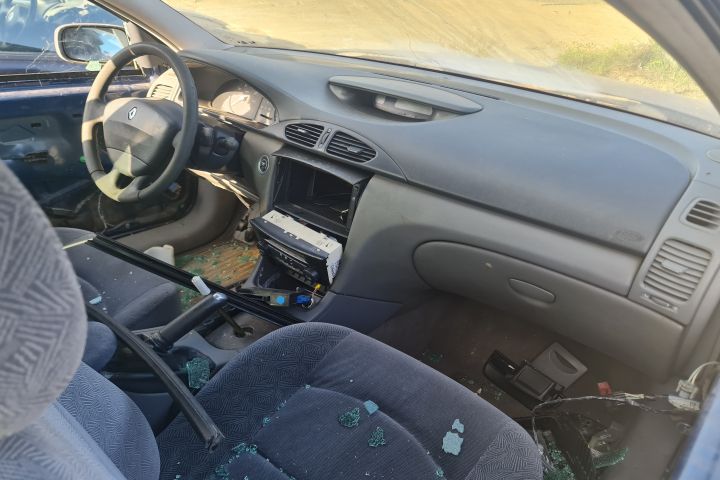 Scrumiera Renault Laguna a 2-a generatie