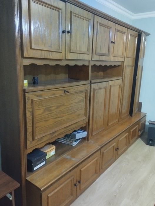Продаю шкаф деревянный