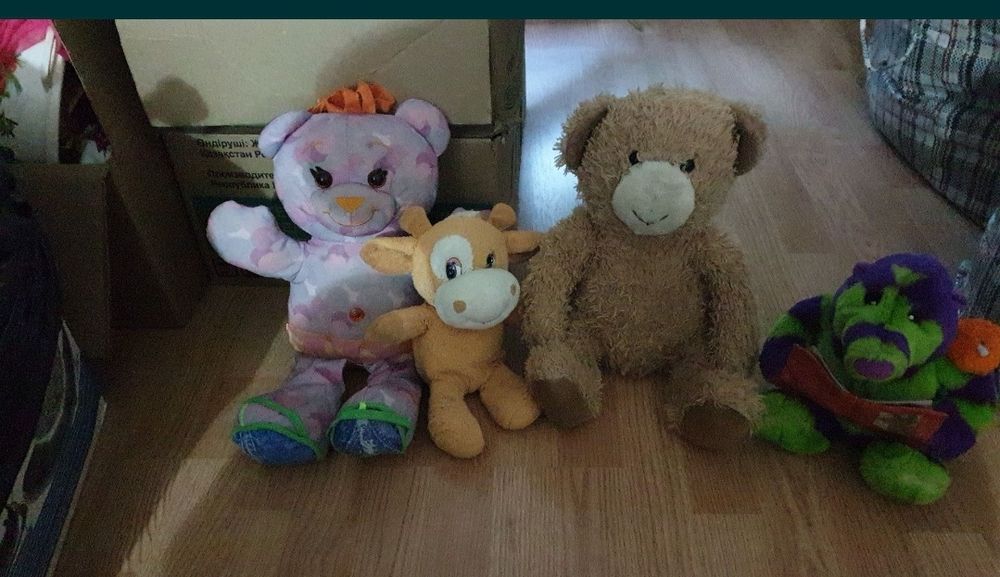 Отдам игрушки разные,продам  скейт новый и ролики