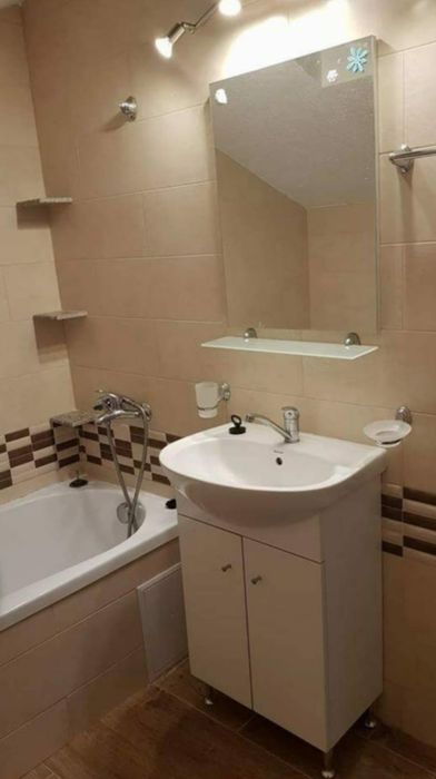 Apartament 2 dormitoare- De închiriat- zona centrala intretinerea incl