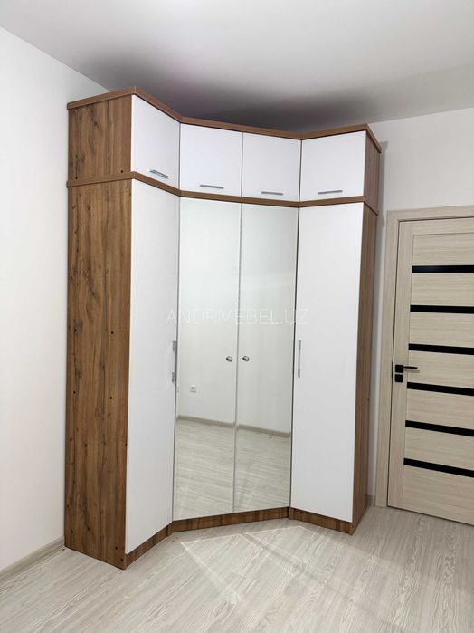 Угловой шкаф с антресолью