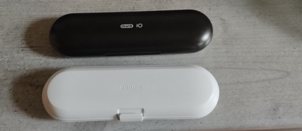 четки за зъби oral b ,iи кутия за съхранение Philips