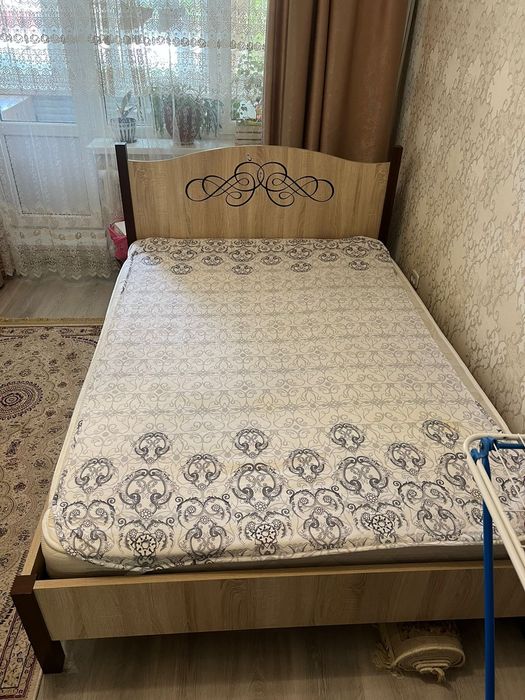 Спальный кровать