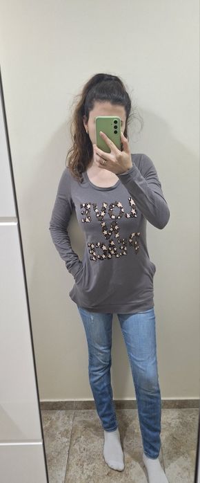 Комплекти женски дрехи